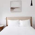 Two Luxury 2 Bedroom Duplex Apartments Holborn London