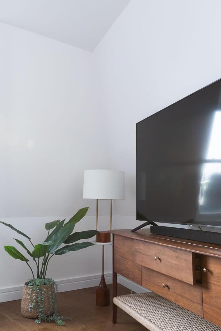 Two Luxury 2 Bedroom Duplex Holborn London
