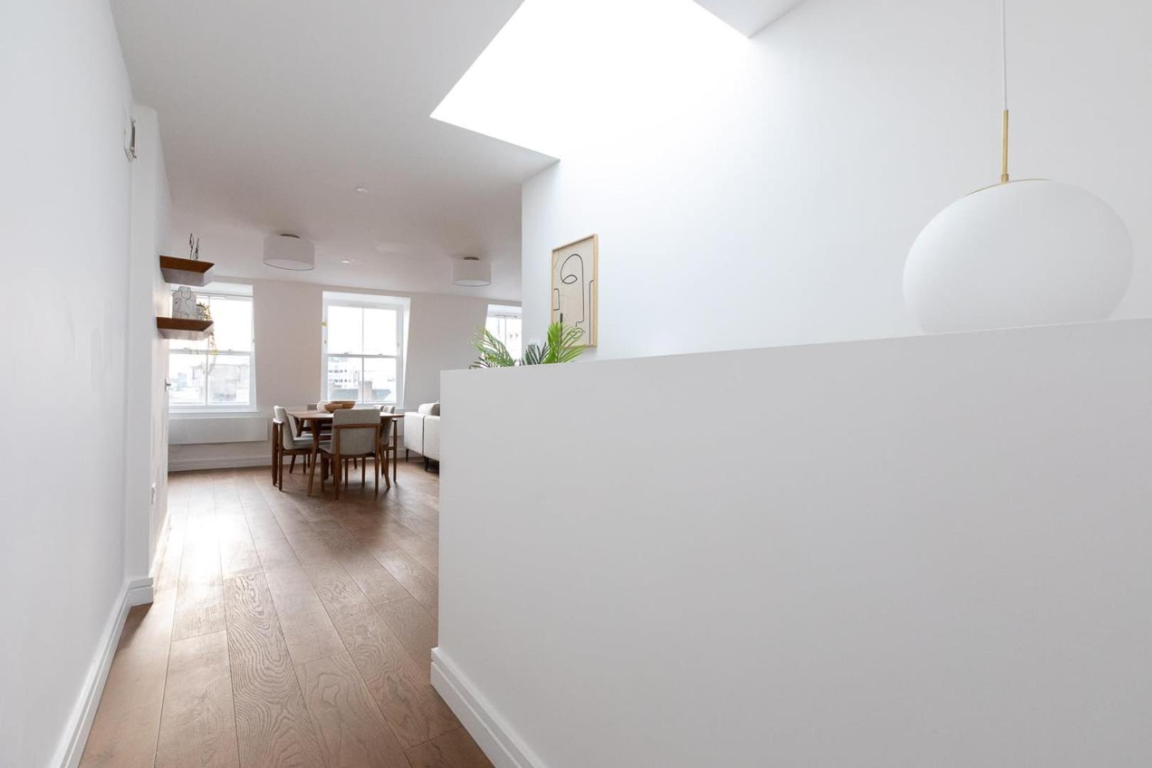 Two Luxury 2 Bedroom Duplex Holborn London