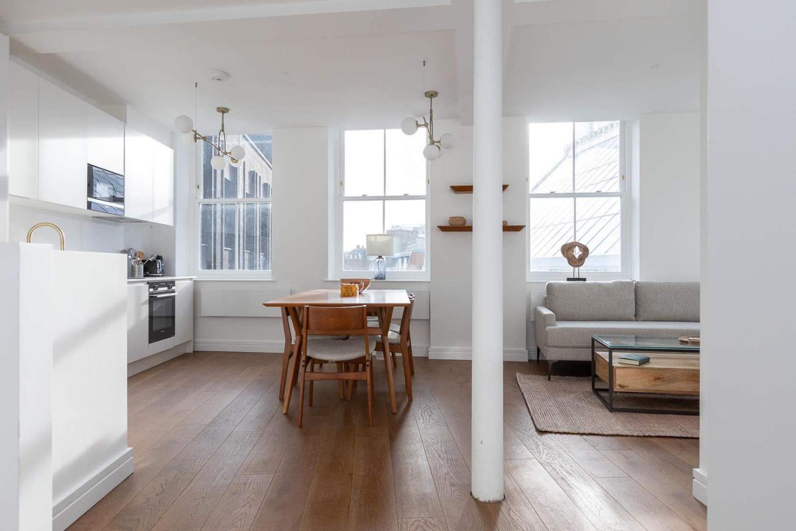 Two Luxury 2 Bedroom Duplex Holborn *