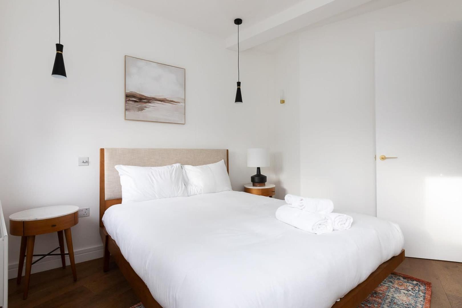 Two Luxury 2 Bedroom Duplex Holborn