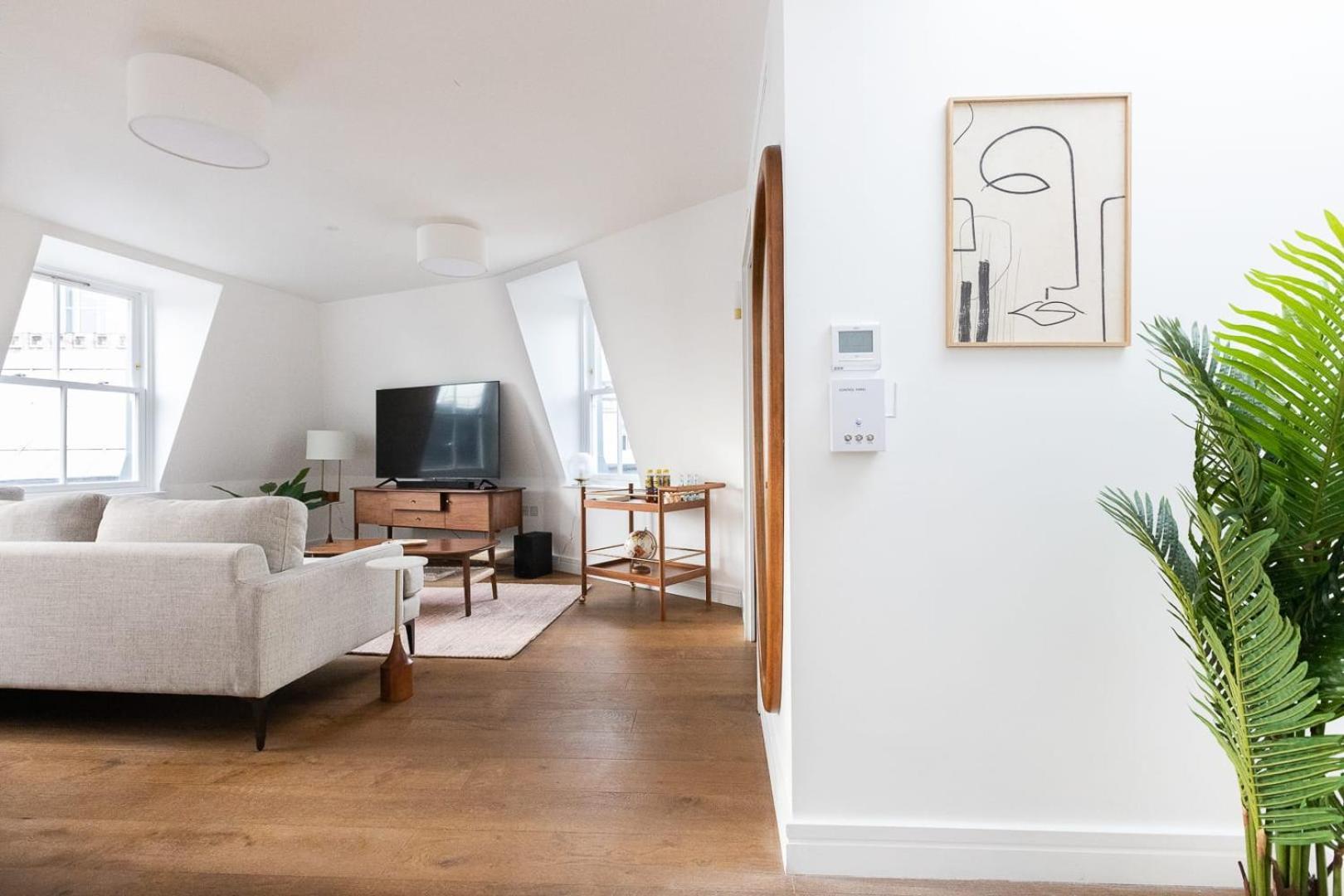 Two Luxury 2 Bedroom Duplex Holborn Apartment