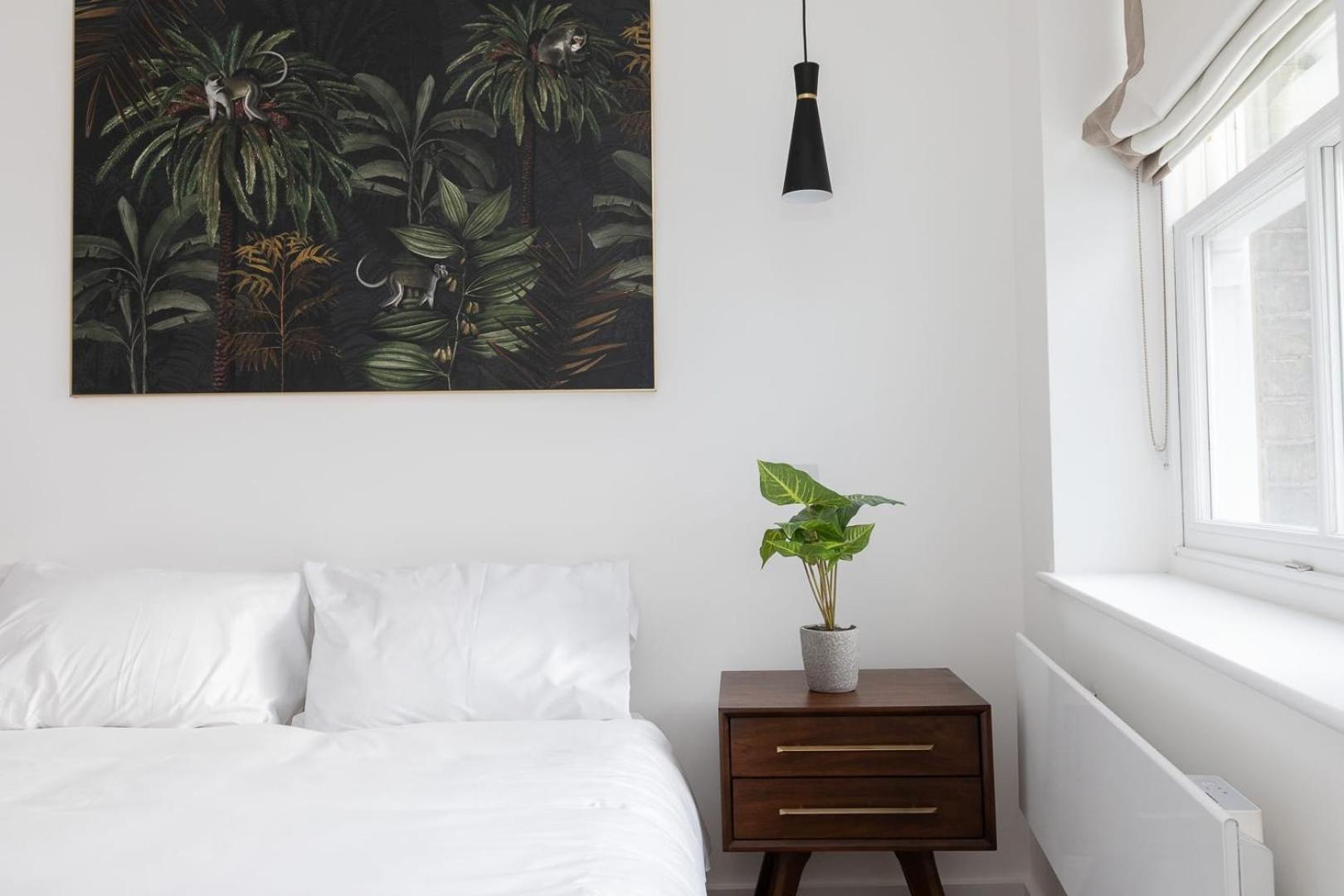 Two Luxury 2 Bedroom Duplex Holborn Apartment *