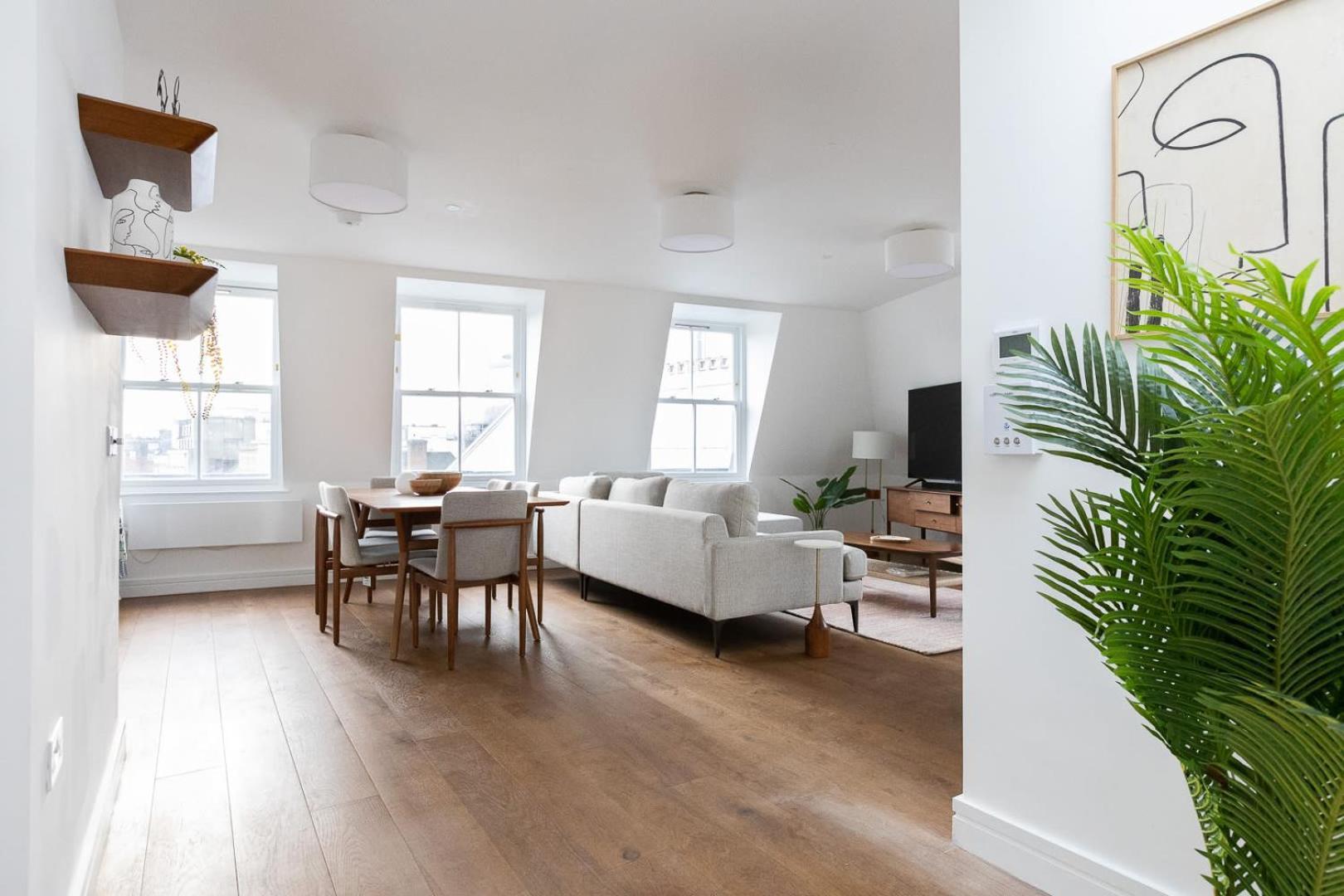 Two Luxury 2 Bedroom Duplex Holborn Apartment