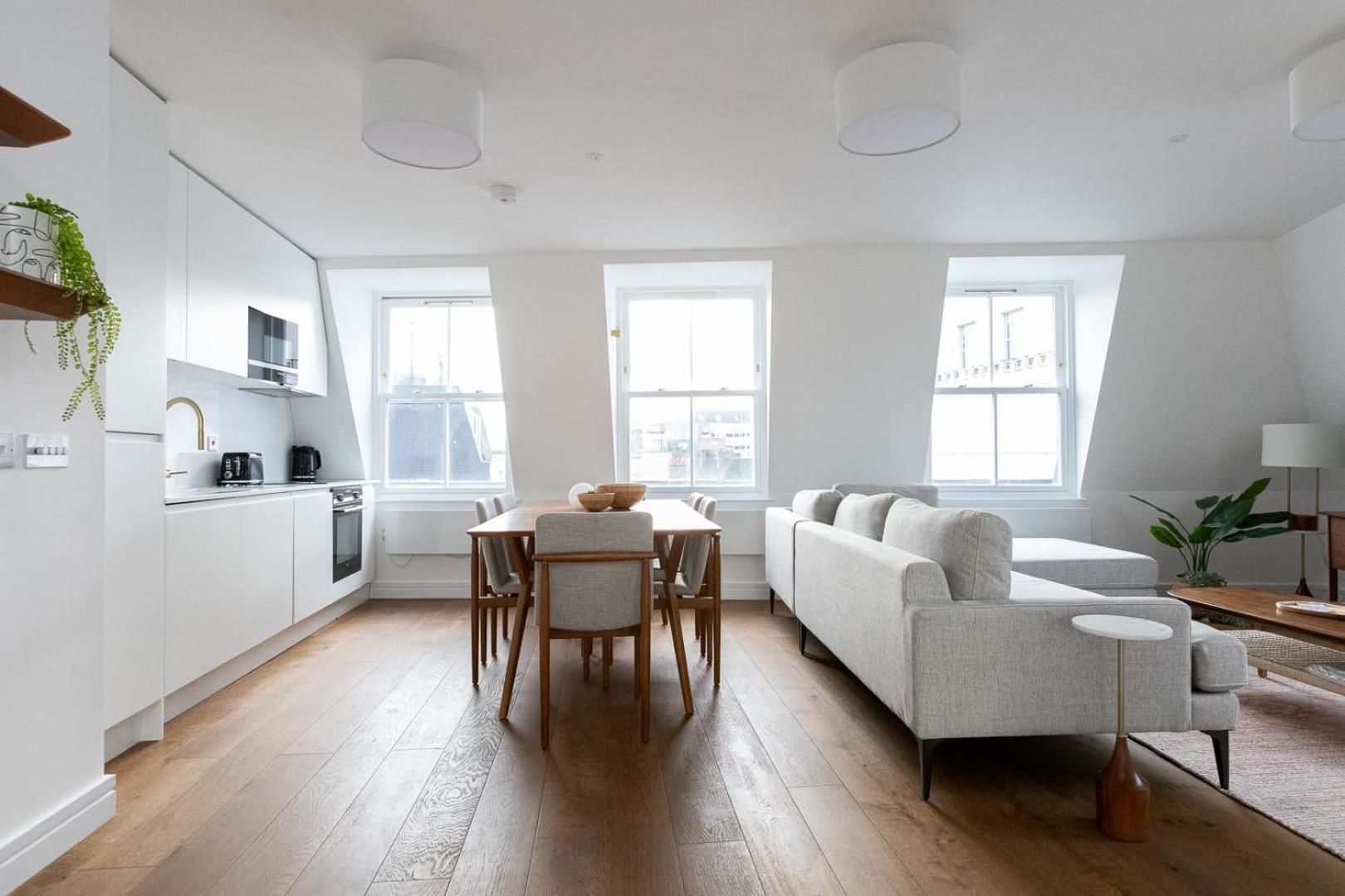 Two Luxury 2 Bedroom Duplex Holborn Apartment